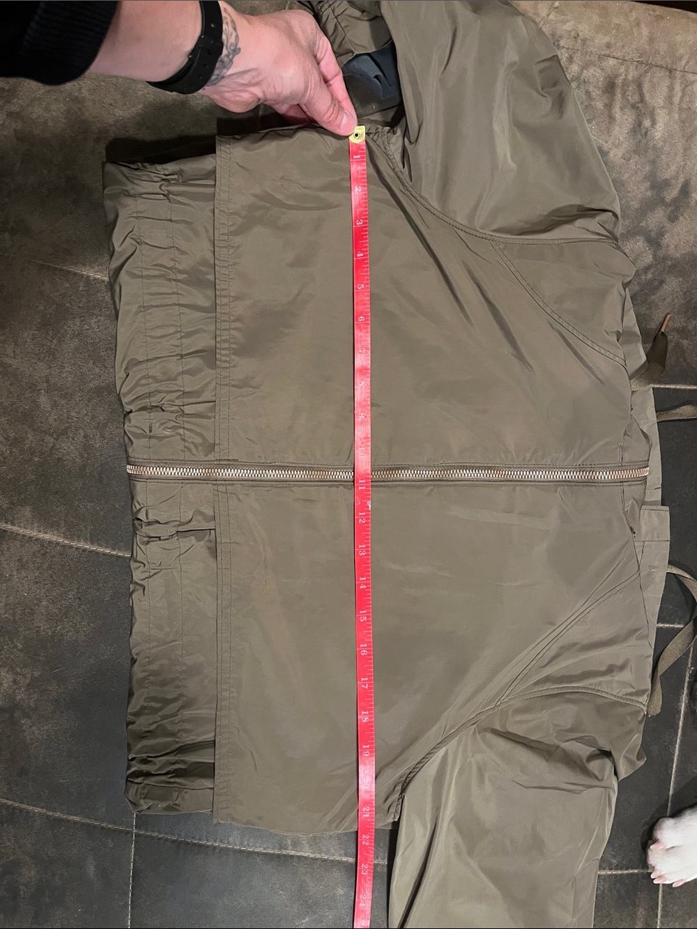 Mountain Hardwear Raincoat - Picture 9 of 9